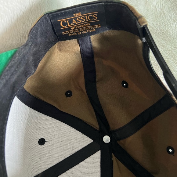 100% honky hat. Good condition. The classics. - Picture 3 of 4